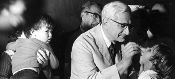Как советская вакцина в годы «морозной войны» спасла планету от эпидемии 