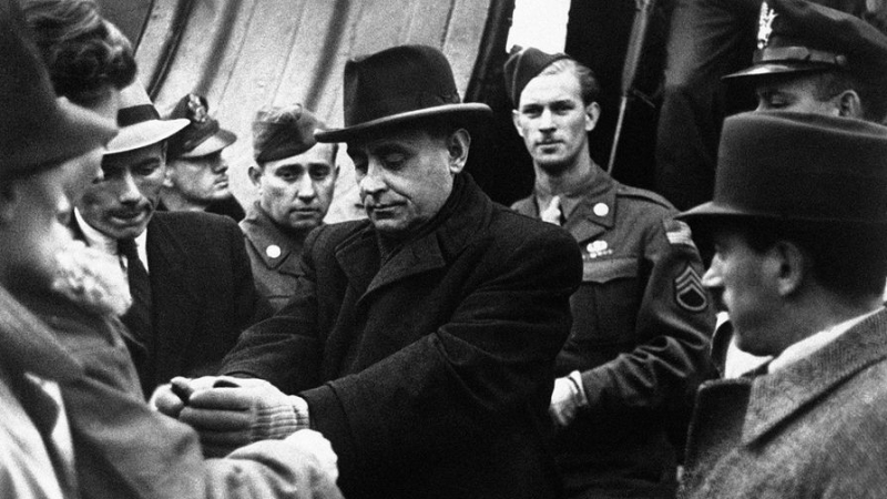 «Воевали героически»: венгры вспомнили о дружбе с Гитлером  