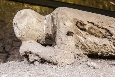 В Геркулануме раскопали останки римского офицера-спасателя  