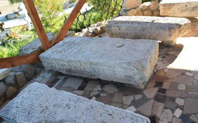 Надгробные плиты из Спасо-Преображенского Воротынского монастыря  