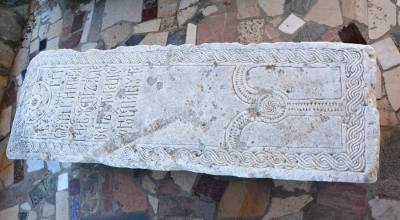 Надгробные плиты из Спасо-Преображенского Воротынского монастыря  