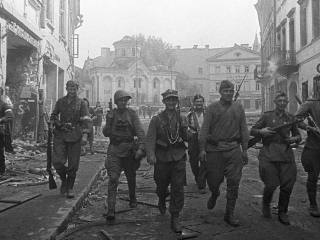 Перепутали с Дрезденом: как янки разбомбили Прагу  