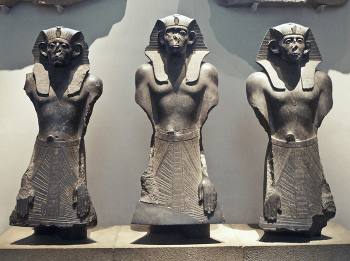 Кто и зачем отколол носы египетским статуям  
