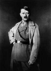 Отчего Адольф Гитлер ненавидел красную помаду и за что её так любили женщины во время Второй мировой войны  