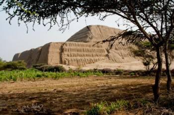 Какие секреты хранят загадочные пирамиды Тукуме, которые существовали ещё до инков 