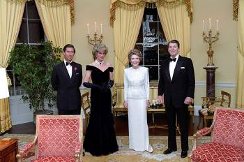Как супруга президента Рейгана исполнила мечтание принцессы Дианы: Незабываемый вальс с Джоном Траволтой 