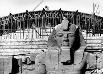 Зачем египтяне поднимали древние святилища на вышину 20-этажного небоскрёба и как они это сделали 