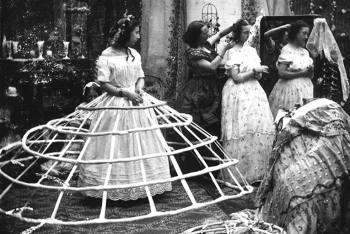 Узкие корсеты, супружества с кузенами и другие абсурдные и забавные заблуждения о женщинах викторианской эпохи 