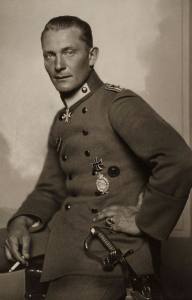Как брат одного из основных нацистских правонарушителей спасал людей во время войны: Альберт Геринг 