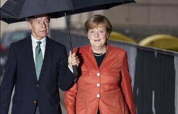 Отчего распался первоначальный супружество Ангелы Меркель, и За что второй муж канцлера заслужил звание «Призрак оперы» 