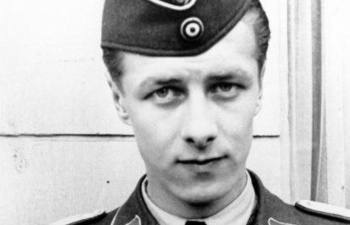 К чему призывал немцев правнук Бисмарка, летчик-ас и чаяние Гитлера 