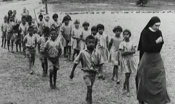 Зачем у автохтонов Австралии забирали детей и почему в наши дни их называют называют «украденными поколениями»  