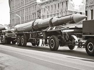 УР-100: как генсек Хрущев избрал самую массовую ракету РВСН 