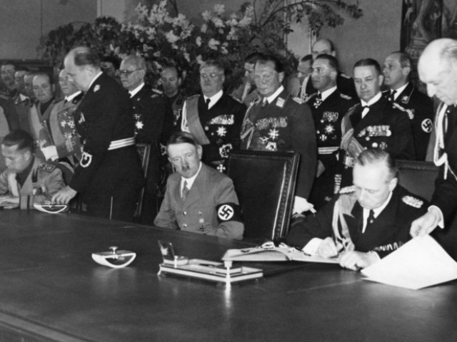 «Гитлер вытекал за Муссолини»: как делили Чехословакию  