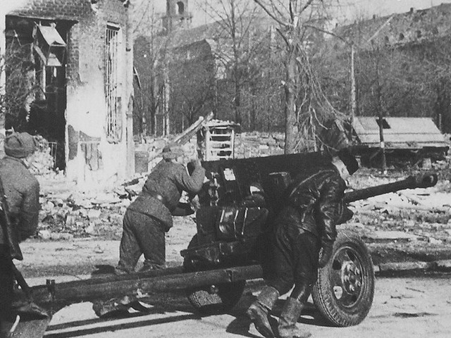 Отчего союзники СССР отказались от штурма Берлина в 1945 году  