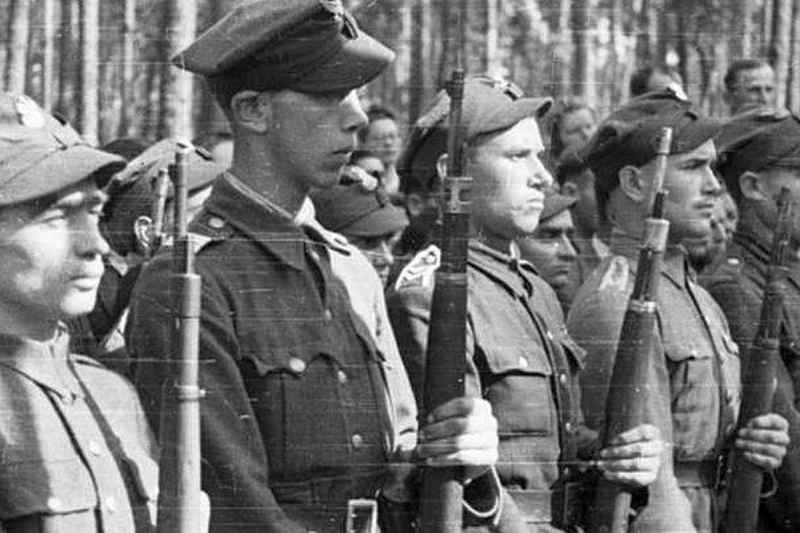 Фольксштурм: как старцы и дети воевали с Красной армией в 1945 году  