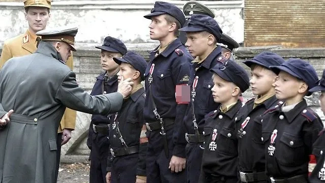 Крышка Третьего рейха. Что произошло с верхушкой нацистской Германии после самоубийства Адольфа Гитлера  