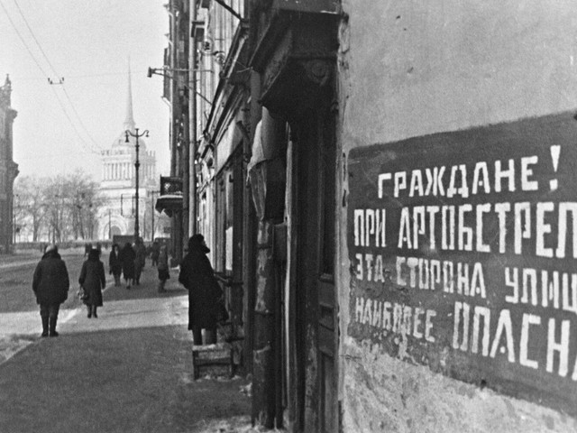 Белоснежный хлеб и котлеты из жмыха  