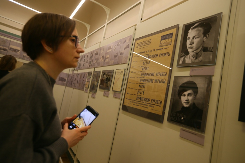 Зал запустел: МХАТ встретил 22 июня 1941 года в Минске - Российская газета  