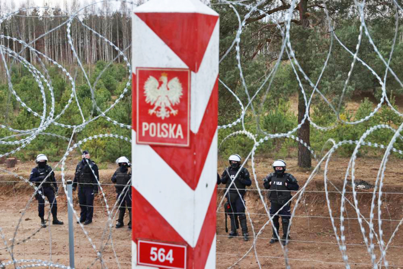 "Вальс Победы" на берегах Буга сделался прологом к форуму городов-героев - Российская газета  